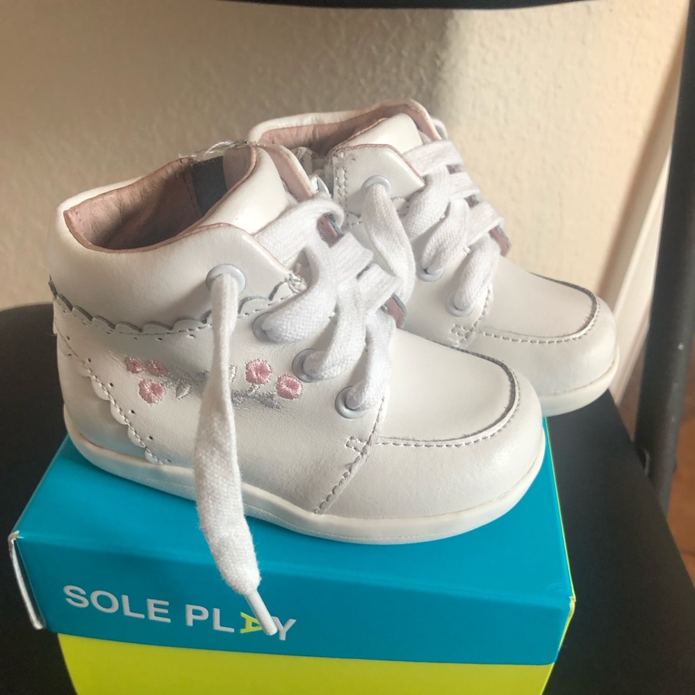 Toddler girls stride rite sole play